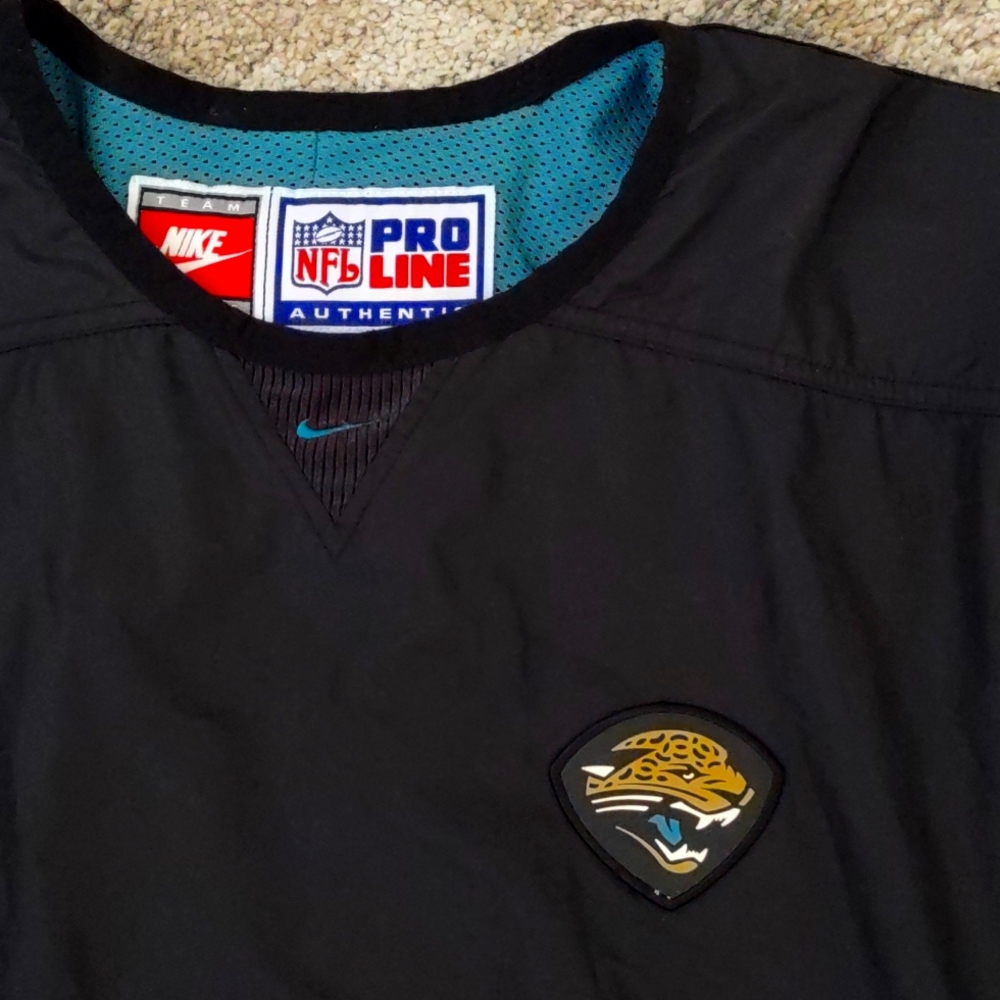 NFL Pro Line Jacksonville Jaguars Pullover - Picture 2 of 6